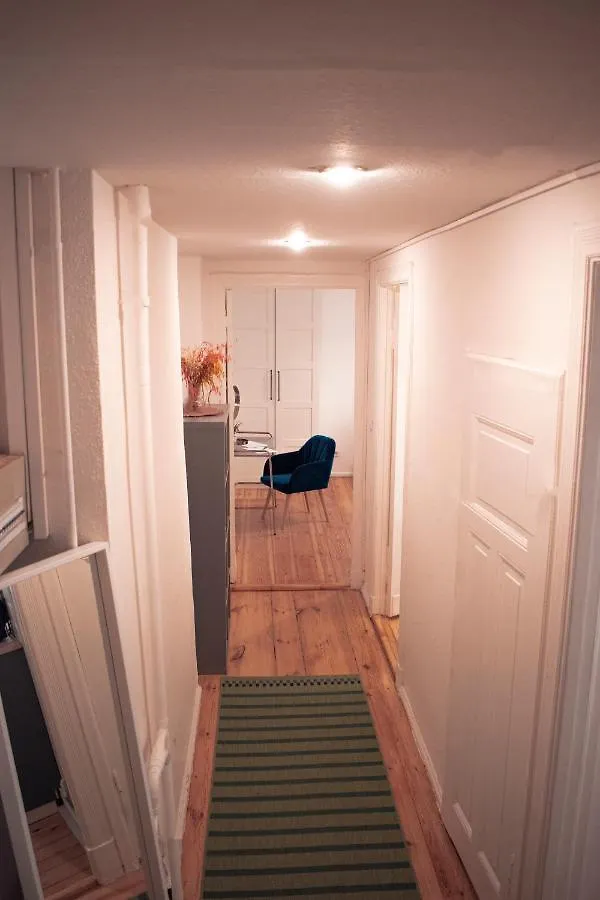 Peaceful Flat For 4 In Prenzlauer Berg Appartement Berlijn 0*,