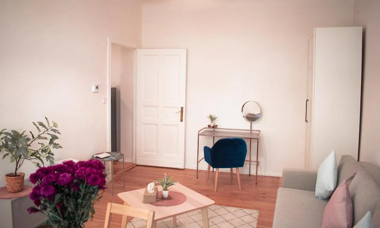 Peaceful Flat For 4 In Prenzlauer Berg Appartement Berlijn